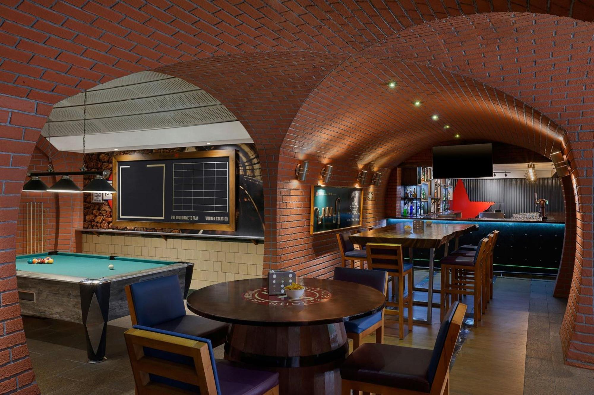 แฮบทัวร์ แกรนด์ รีสอร์ต ออโตกราฟ คอลเลคชั่น Hotel ดูไบ ภายนอก รูปภาพ The Sports Bar