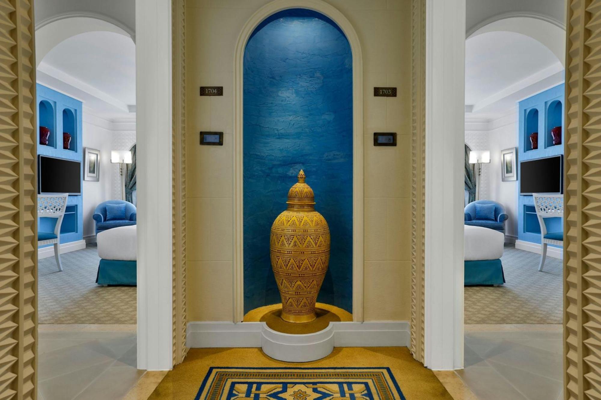 แฮบทัวร์ แกรนด์ รีสอร์ต ออโตกราฟ คอลเลคชั่น Hotel ดูไบ ภายนอก รูปภาพ A suite at the Jumeirah Atlantis