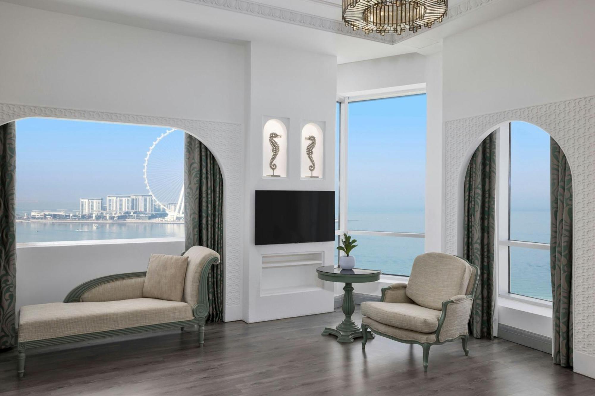 แฮบทัวร์ แกรนด์ รีสอร์ต ออโตกราฟ คอลเลคชั่น Hotel ดูไบ ภายนอก รูปภาพ A living room in a typical apartment
