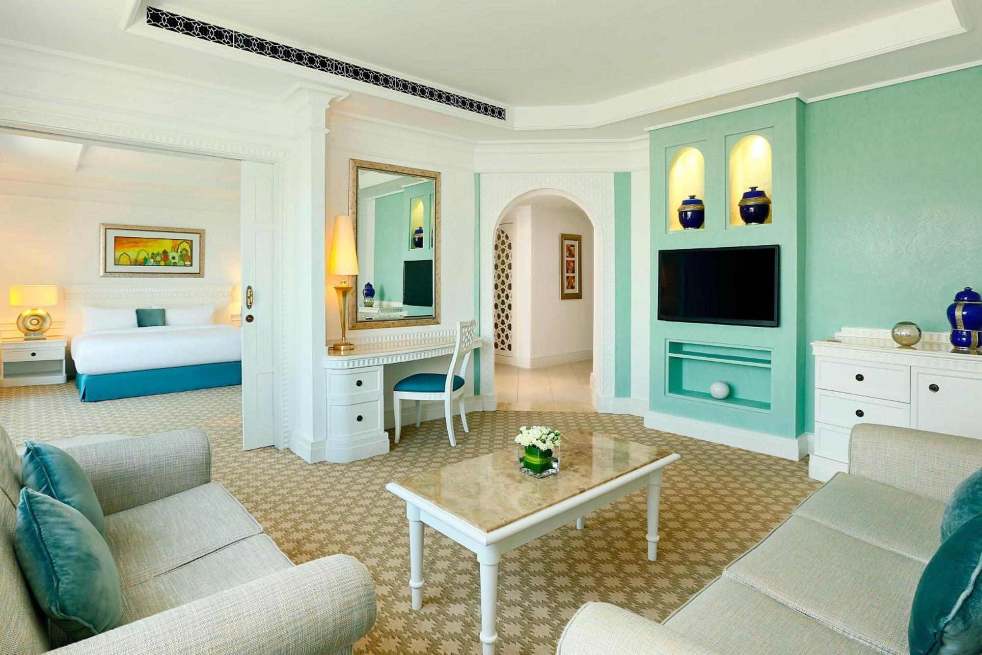 แฮบทัวร์ แกรนด์ รีสอร์ต ออโตกราฟ คอลเลคชั่น Hotel ดูไบ ภายนอก รูปภาพ A suite at Jumeirah Beach Hotel